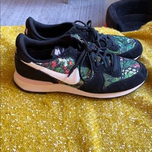 Nike internationalist floral sneakers - worn once